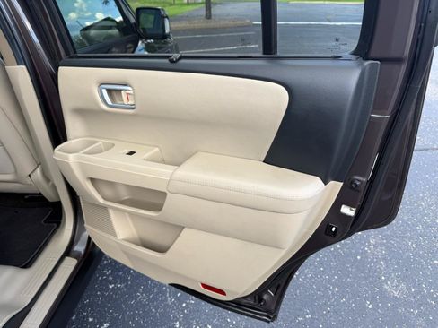 Used 2012 Honda Pilot Touring image 24