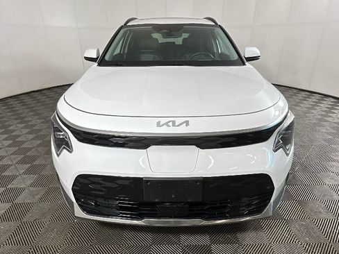 Used 2024 Kia Niro Wave w/ Wave Preserve Package FWD image 8
