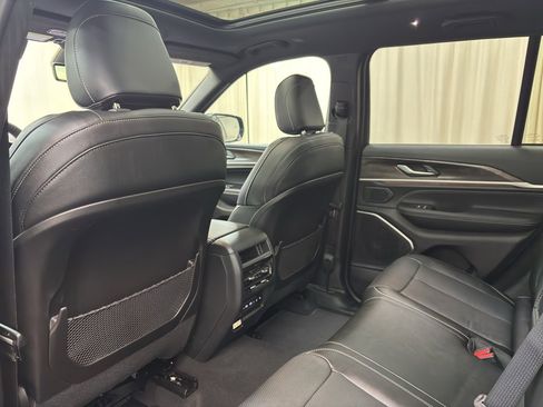 New 2026 Jeep Grand Cherokee Limited image 16