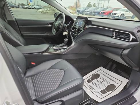 Used 2023 Toyota Camry SE image 32