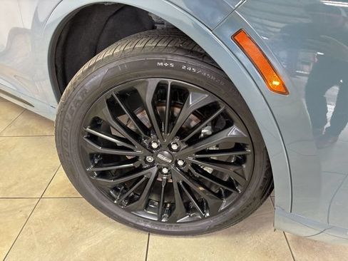 Used 2023 Lincoln Corsair Reserve w/ Jet Appearance Package AWD/4WD image 4