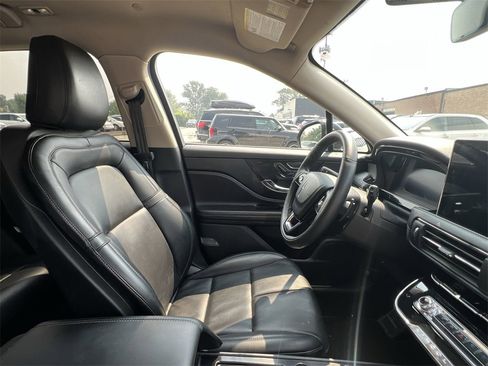 Used 2023 Lincoln Corsair Standard w/ Equipment Group 101A image 15