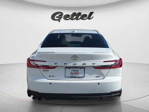 Used 2025 Toyota Camry SE w/ Convenience Package FWD image 6
