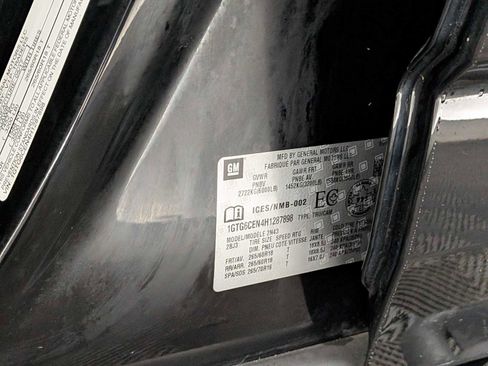 Used 2017 GMC Canyon SLE w/ Nightfall Edition image 36