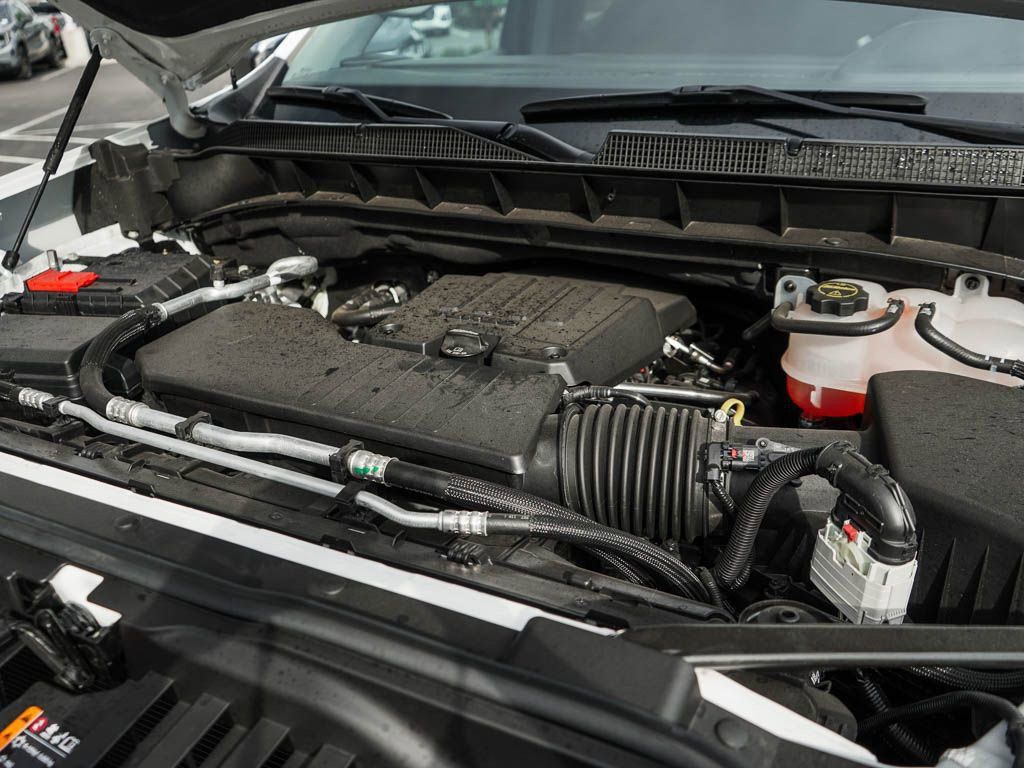 New 2025 Chevrolet Silverado 1500 LT AWD/4WD image 7