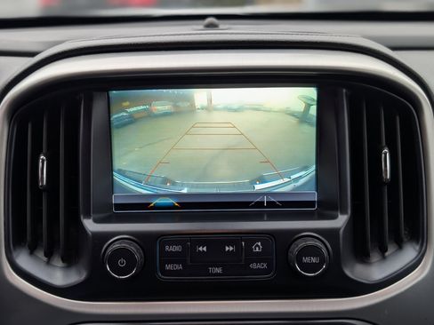 Used 2018 GMC Canyon SLE w/ SLE Convenience Package image 3