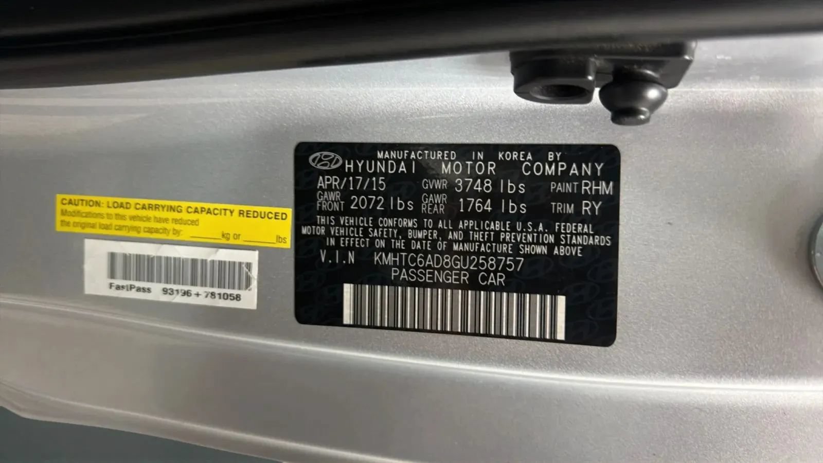 Used 2016 Hyundai Veloster w/ Option Group 03 FWD image 25