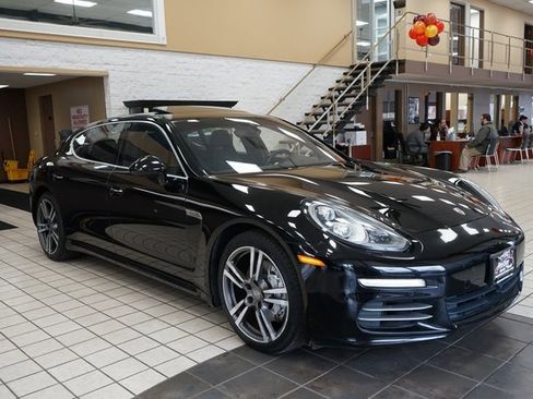 Used 2014 Porsche Panamera 4S Executive w/ Sport Chrono Package image 19