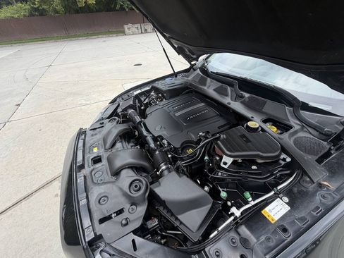 Used 2016 Jaguar XJ R-Sport RWD image 33