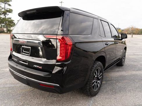 Used 2023 GMC Yukon AT4 w/ Technology Package image 3