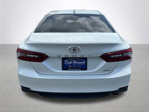 Used 2021 Toyota Camry XLE FWD image 8