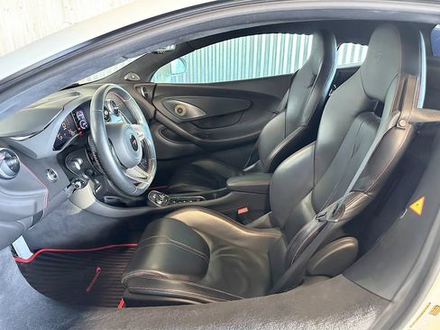 Used 2016 McLaren 570S Coupe RWD image 30