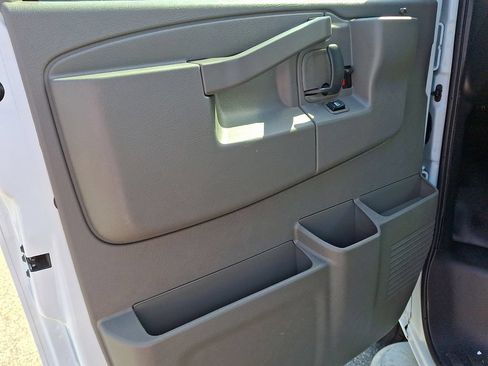Used 2025 GMC Savana 2500 w/ Driver Convenience Package RWD image 11