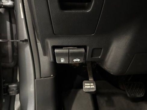 Used 2018 Nissan Murano SL w/ Moonroof Package AWD/4WD image 23