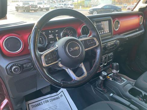 Used 2021 Jeep Wrangler Unlimited Rubicon w/ LED Lighting Group AWD/4WD image 17