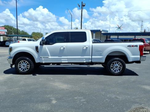 Used 2019 Ford F250 Lariat w/ Lariat Value Package AWD/4WD image 2