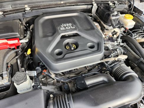 Used 2018 Jeep Wrangler Unlimited Sport S image 9