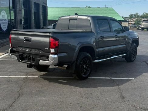 Used 2018 Toyota Tacoma SR5 RWD image 18