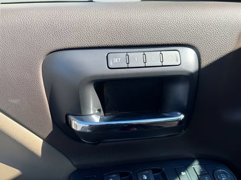 Used 2018 GMC Sierra 1500 SLT AWD/4WD image 10