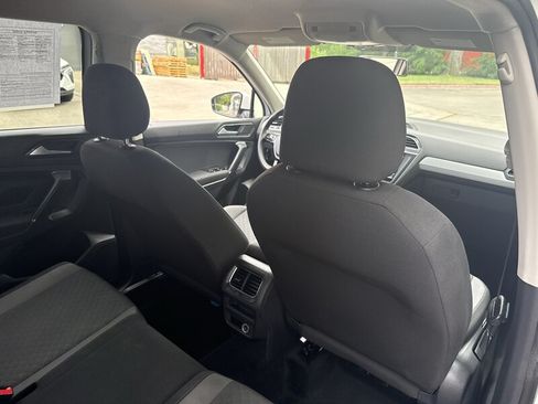 Used 2018 Volkswagen Tiguan S w/ 3rd Row Seat Package AWD/4WD image 31