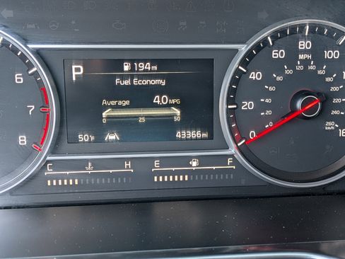 Used 2023 Kia Sorento LX image 34