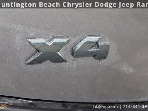 Used 2024 BMW X4 M40i w/ Premium Package image 8