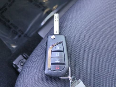 Certified 2021 Toyota Corolla LE image 25