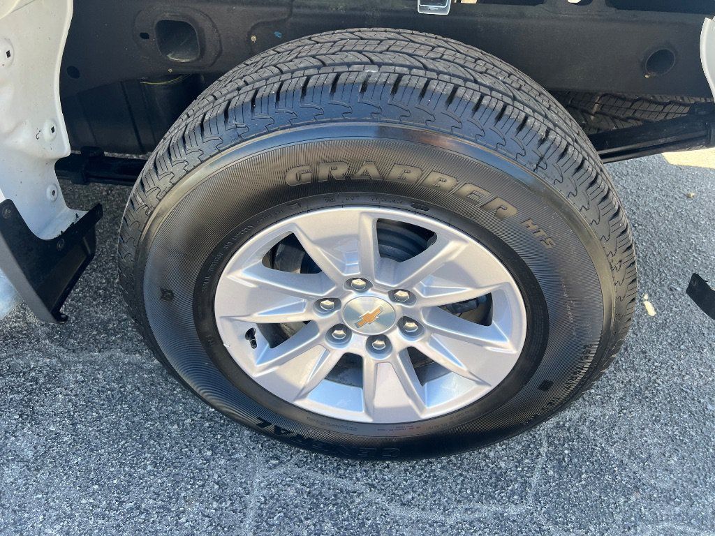 Used 2025 Chevrolet Silverado 1500 W/T RWD image 39