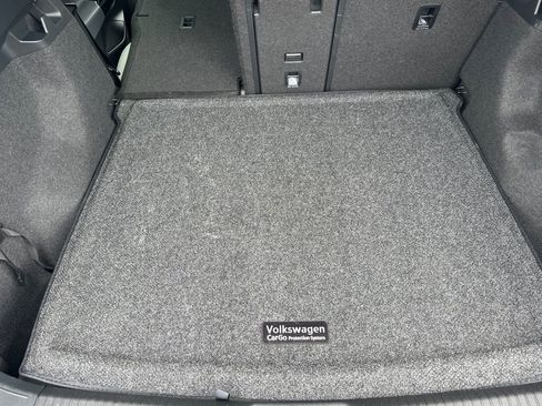 Used 2022 Volkswagen ID.4 Pro S w/ Gradient Package RWD image 16