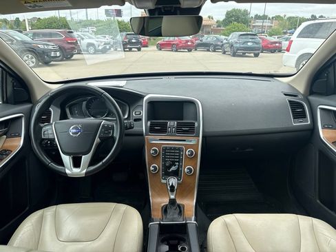 Used 2016 Volvo XC60 T6 w/ Proximity Package AWD/4WD image 36