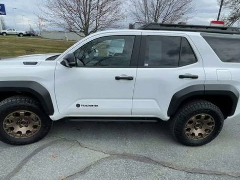 Certified 2025 Toyota 4Runner Trailhunter image 5