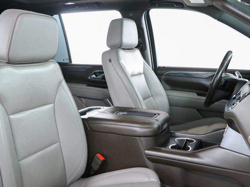 Used 2022 GMC Yukon SLT w/ SLT Premium Package RWD image 31