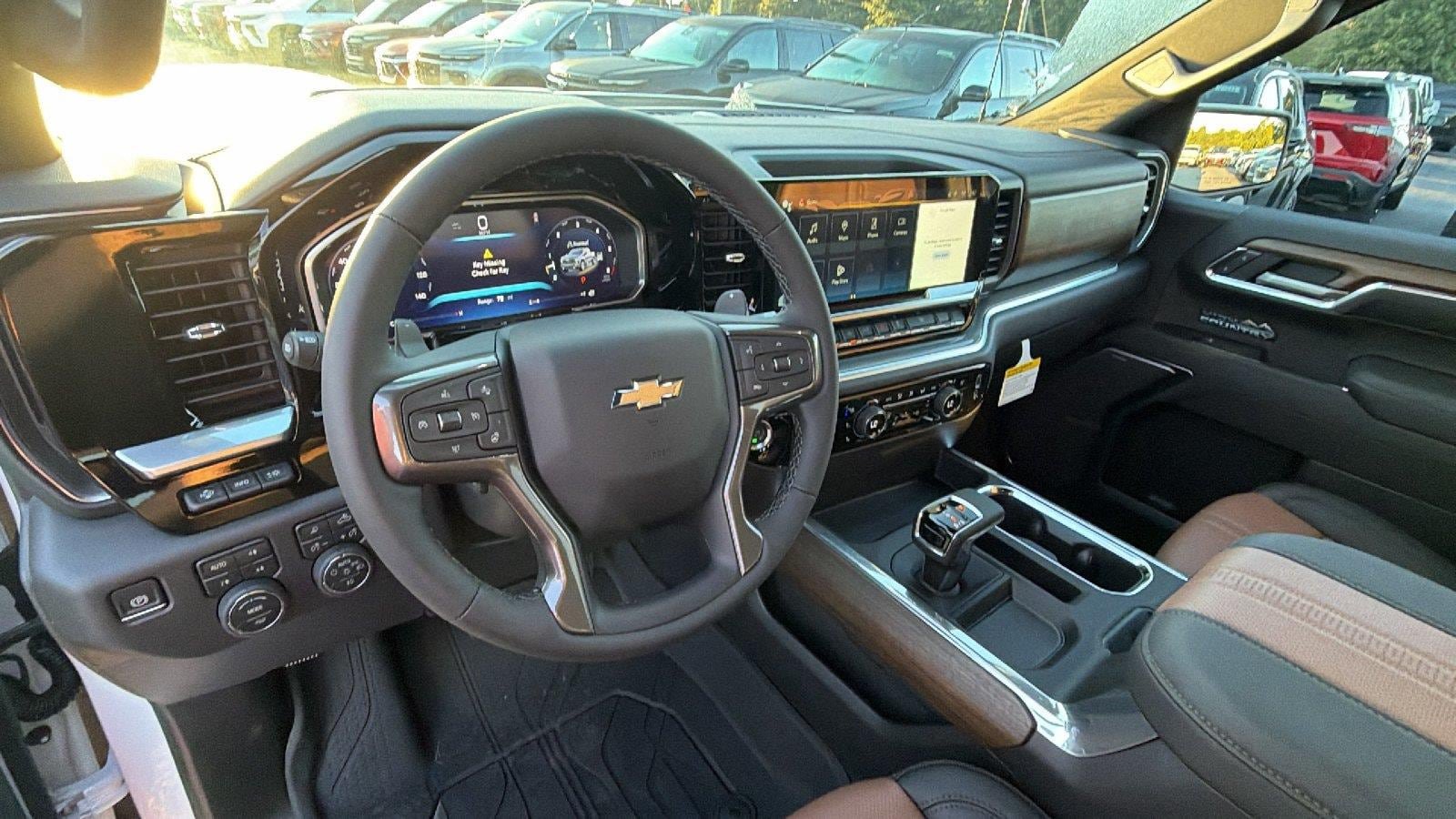 New 2026 Chevrolet Silverado 1500 High Country w/ High Country Premium Package AWD/4WD image 4