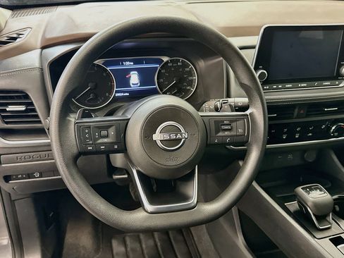 Used 2023 Nissan Rogue S AWD/4WD image 18