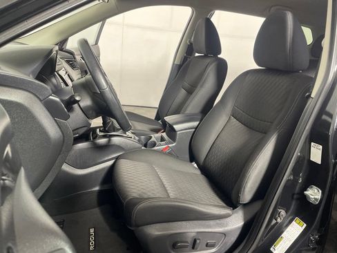 Used 2019 Nissan Rogue SV AWD/4WD image 10