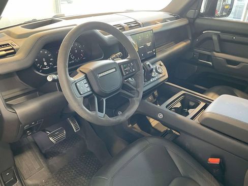 Used 2023 Land Rover Defender 110 V8 AWD/4WD image 13