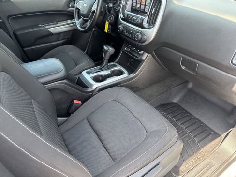 Used 2018 Chevrolet Colorado LT w/ LT Convenience Package RWD image 32