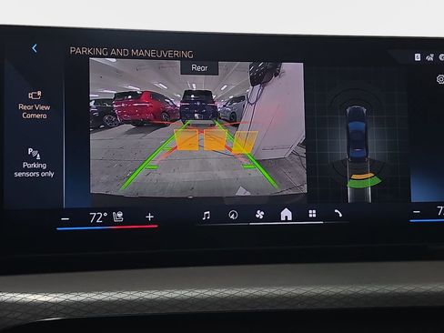 New 2026 BMW 330i Sedan w/ Convenience Package RWD image 15