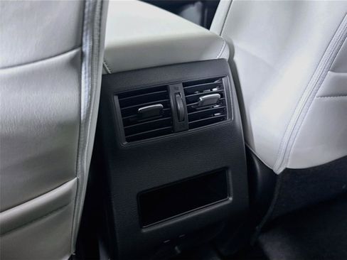 New 2026 Mitsubishi Outlander SE FWD image 16
