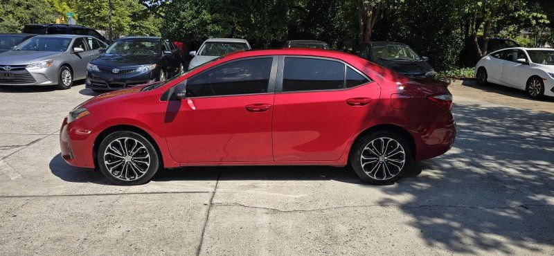 Used 2015 Toyota Corolla S Premium FWD image 2