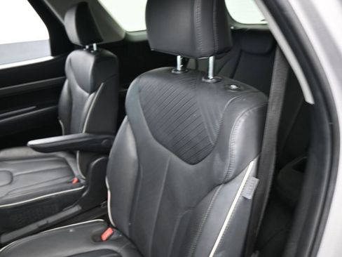 Used 2025 Hyundai Palisade SEL FWD image 33