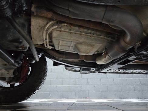 Used 2010 Ford F150 Raptor image 30