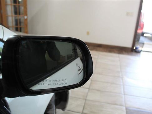 Used 2017 Toyota Sienna Limited Premium image 12