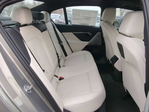 Used 2026 BMW 530i xDrive w/ M Sport Package AWD/4WD image 22