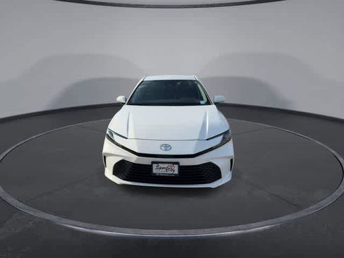 Used 2026 Toyota Camry LE w/ Convenience Package image 3