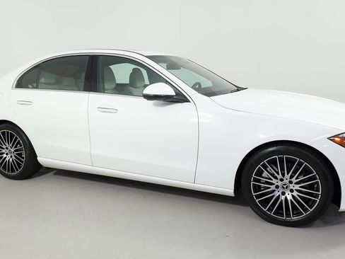 Used 2024 Mercedes-Benz C 300 4MATIC Sedan image 26