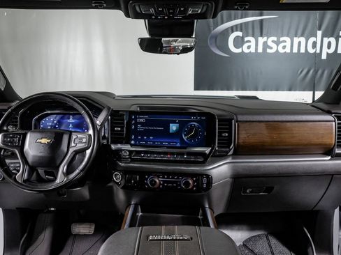 Used 2025 Chevrolet Silverado 3500 High Country w/ High Country Premium Package AWD/4WD image 14