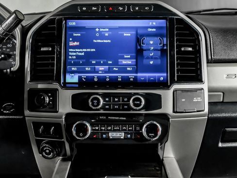 Used 2022 Ford F350 Lariat w/ Lariat Ultimate Package AWD/4WD image 22