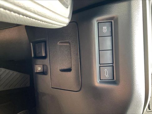 Used 2026 Toyota Grand Highlander FWD image 33