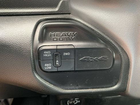 Used 2019 RAM 2500 Big Horn AWD/4WD image 11